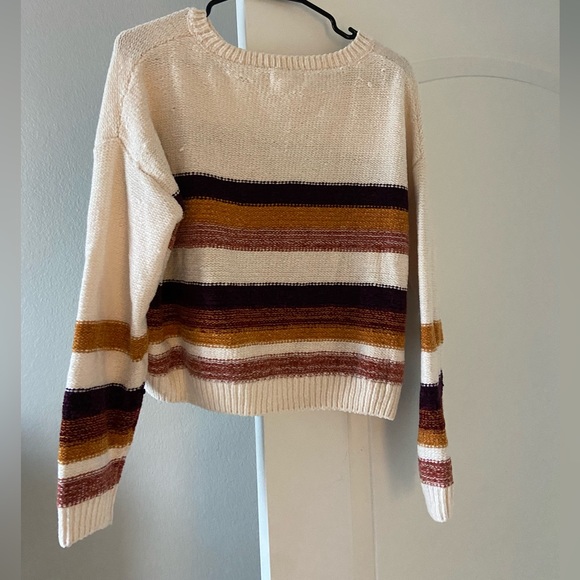 Cropped Fall Sweater - Picture 2 of 3